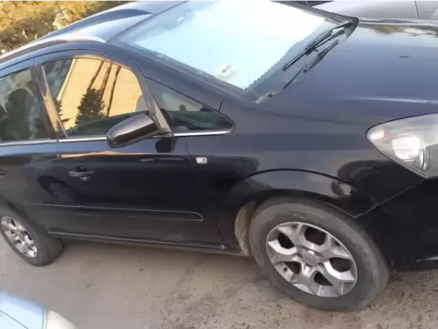 Opel Zafira 1, avtobaza.tj