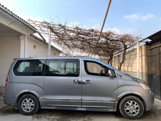 Huinday Grand Starex, 2015 1, avtobaza.tj