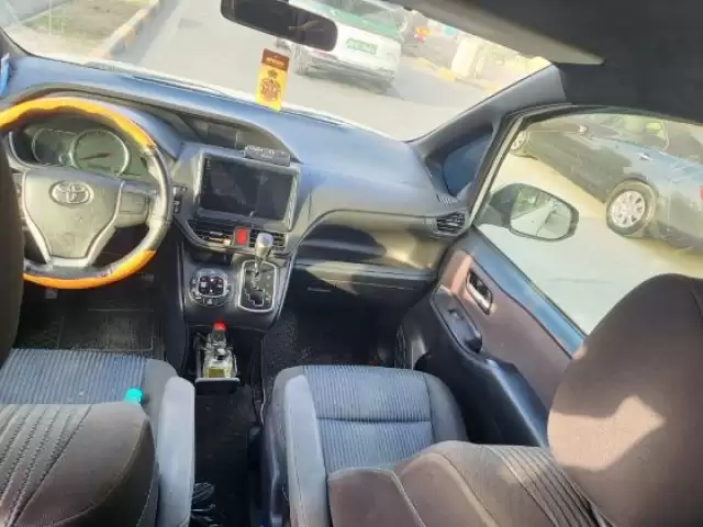 Toyota Voxy, 2014 1, avtobaza.tj