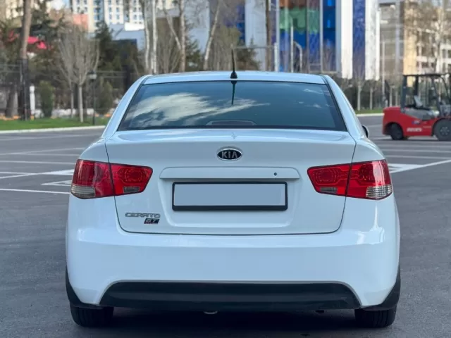 Kia Cerato, 2012 1, avtobaza.tj