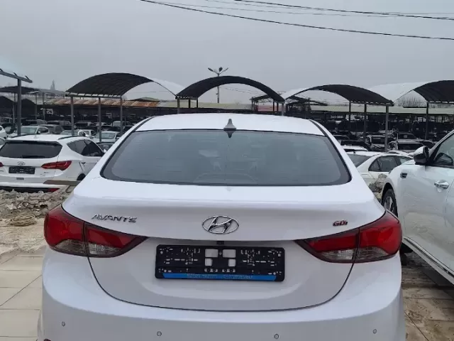 Hyundai Avante, 2015 1, avtobaza.tj