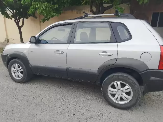 Hyundai Tucson, 2007 1, avtobaza.tj