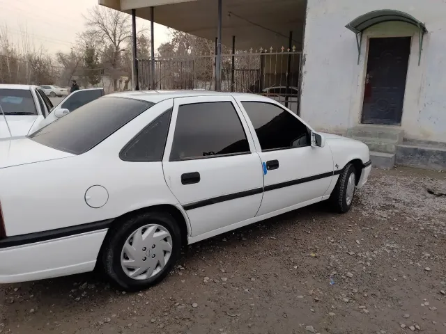 Opel Vectra A 1, avtobaza.tj