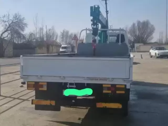 Манипулятор Hyundai mighty, 2014 1, avtobaza.tj