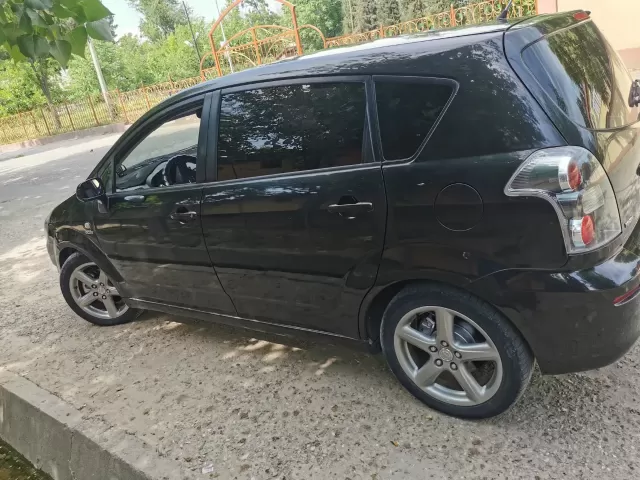 Toyota Corolla Verso 1, avtobaza.tj