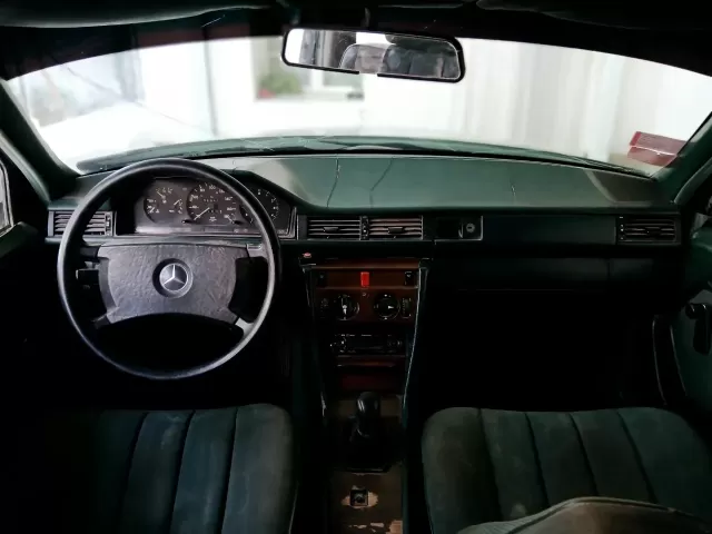 Mercedes-Benz W124, 1988 1, avtobaza.tj