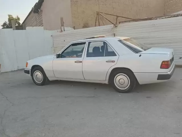 Mercedes-Benz W124, 1992 1, avtobaza.tj