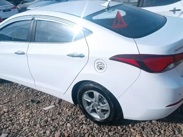 Hyundai Avante, 2014 1, avtobaza.tj