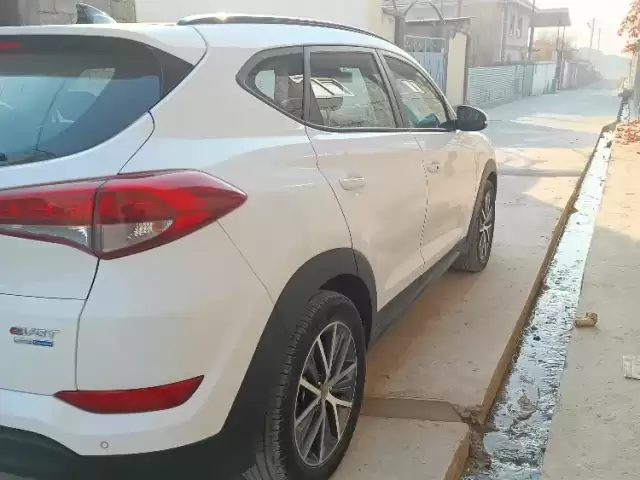 Hyundai Tucson, 2015 1, avtobaza.tj