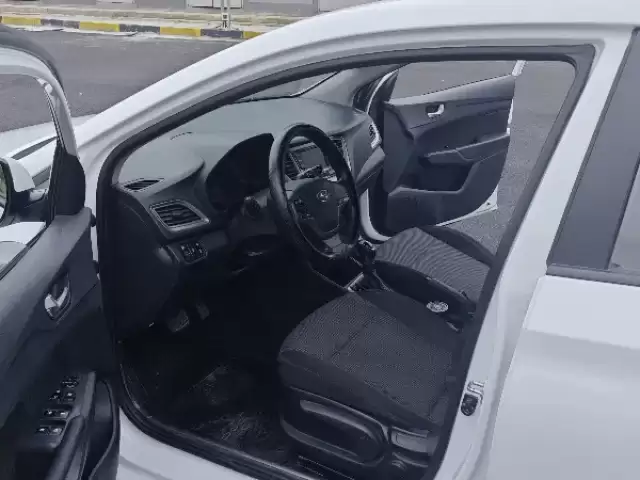 Hyundai Solaris, 2022 1, avtobaza.tj