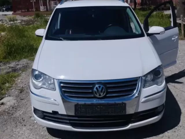 Volkswagen Touran 1, avtobaza.tj