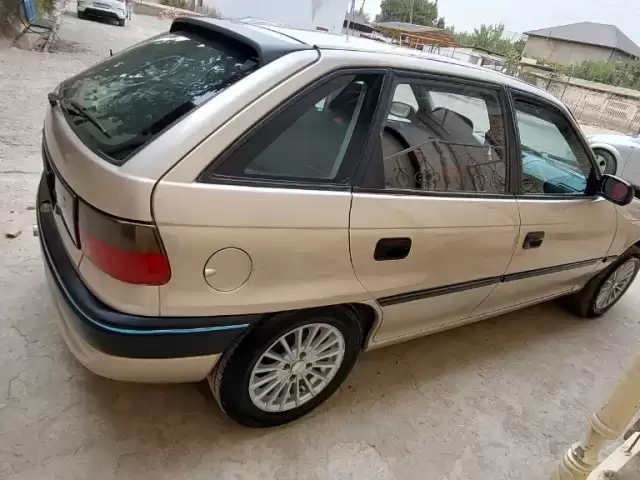 Opel Astra F 1, avtobaza.tj