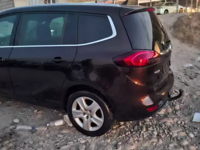 Opel Zafira, 2015 1, avtobaza.tj