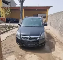 Opel Zafira, 2014 в Худжанд