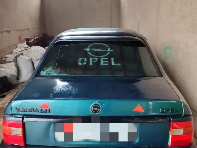 Opel Vectra A 1, avtobaza.tj