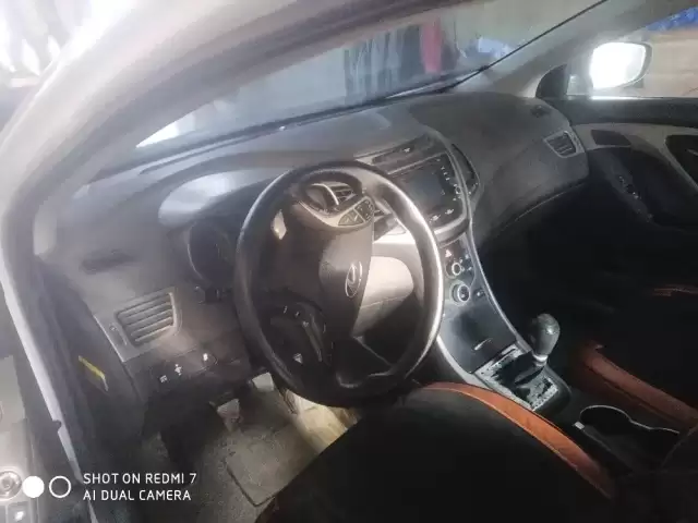 Hyundai Elantra, 2015 1, avtobaza.tj