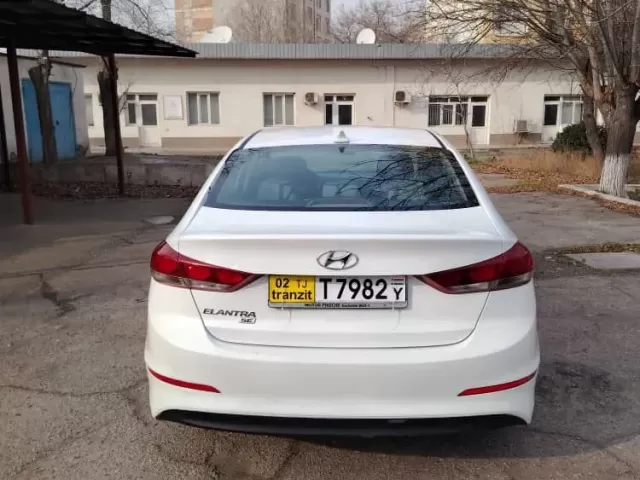 Hyundai Elantra 1, avtobaza.tj