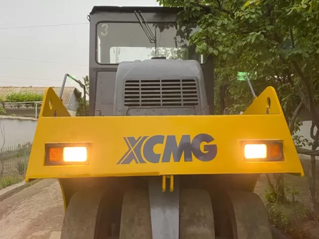 Каток Xcmg, 2004 1, avtobaza.tj