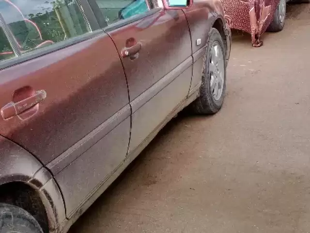 Mercedes-Benz W201, 1993 1, avtobaza.tj