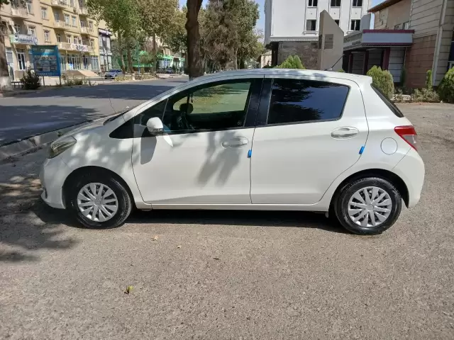 Toyota Vitz 1, avtobaza.tj