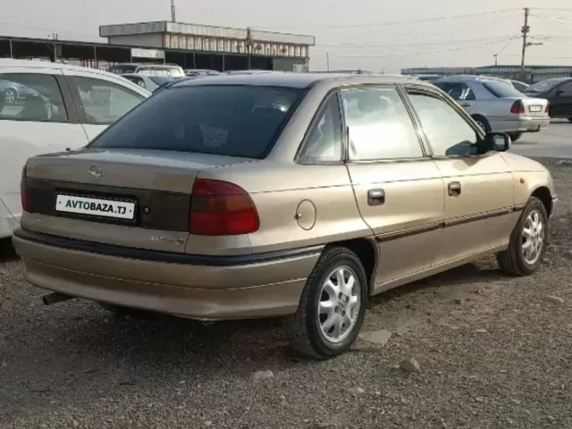 Opel Astra F 1, avtobaza.tj