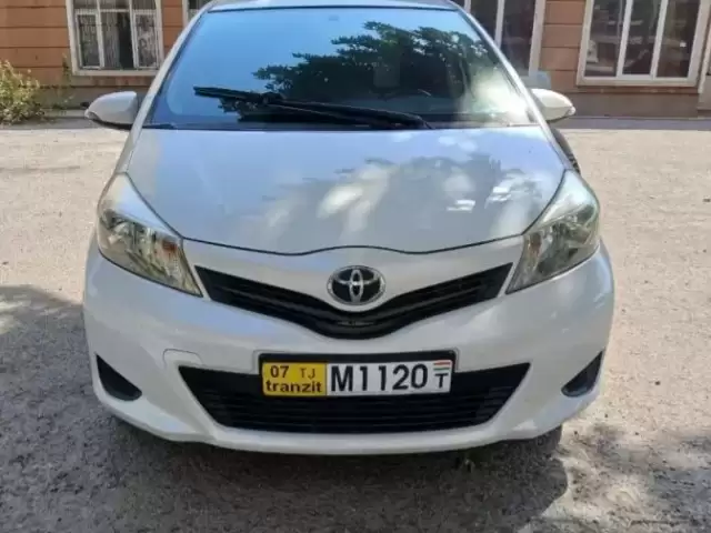 Toyota Vitz 1, avtobaza.tj