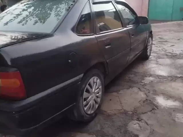 Opel Vectra A, 1995 1, avtobaza.tj