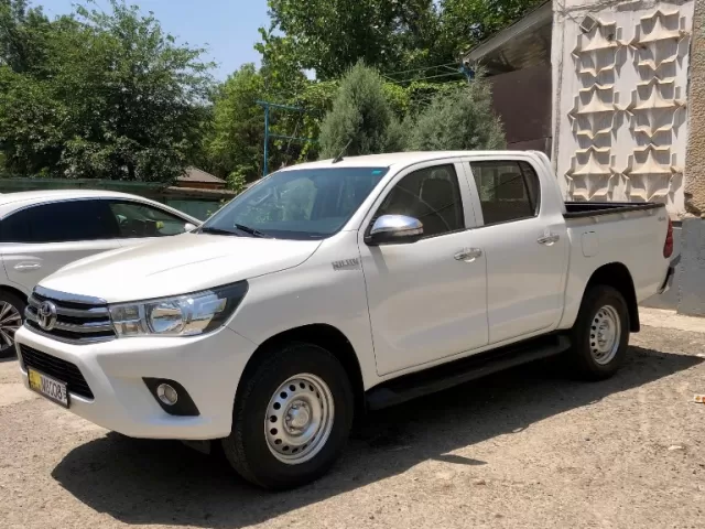 Toyota Hilux, 2016 1, avtobaza.tj
