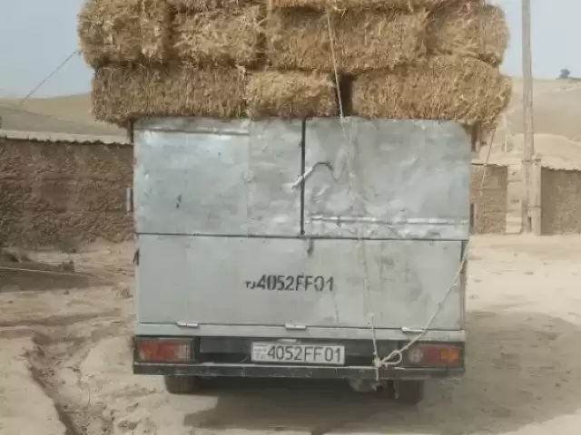 Грузовики Hyundai, 2000 1, avtobaza.tj