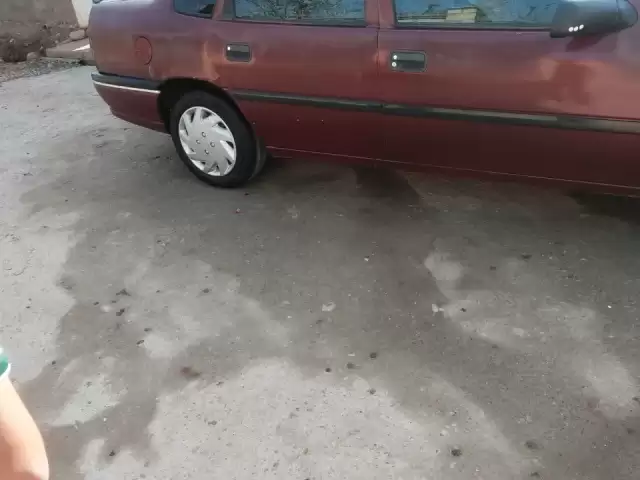 Opel Vectra A, 1993 1, avtobaza.tj Opel Vectra A, 1993 1, avtobaza.tj