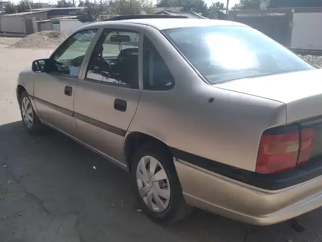 Opel Vectra A, 1993 1, avtobaza.tj