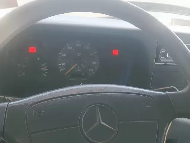 Грузовики Mercedes-Benz 1, avtobaza.tj