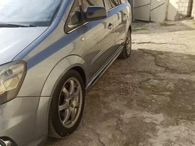 Opel Zafira, 2010 1, avtobaza.tj