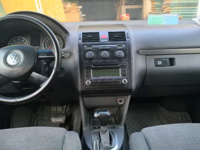 Volkswagen Touran, 2006 1, avtobaza.tj