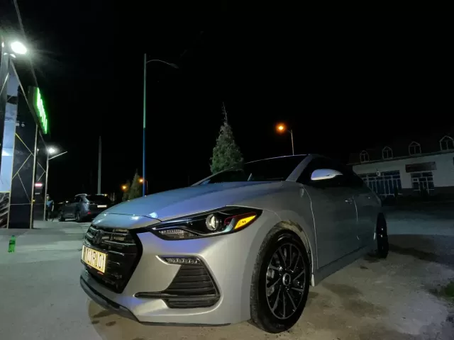 Hyundai Elantra, 2018 1, avtobaza.tj