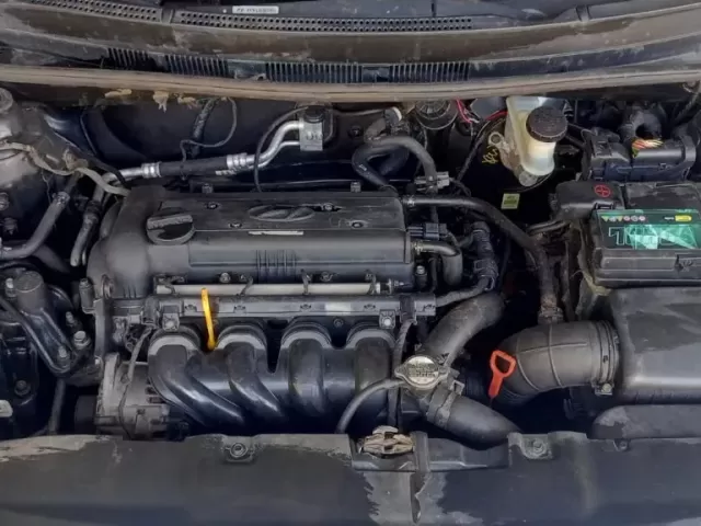 Hyundai Solaris, 2012 1, avtobaza.tj