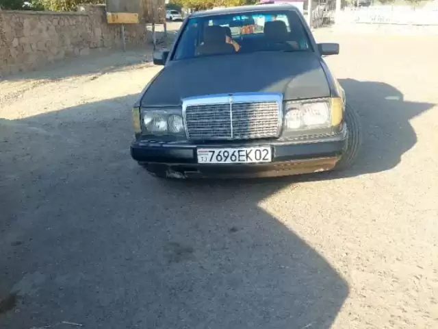 Mercedes-Benz W124, 1990 1, avtobaza.tj