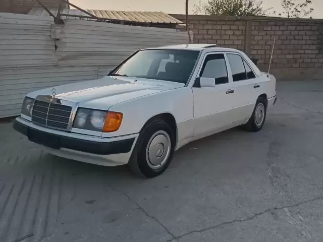 Mercedes-Benz W124, 1992 1, avtobaza.tj