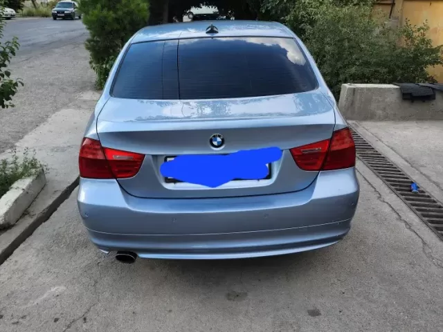 BMW 3 Series 320 1, avtobaza.tj