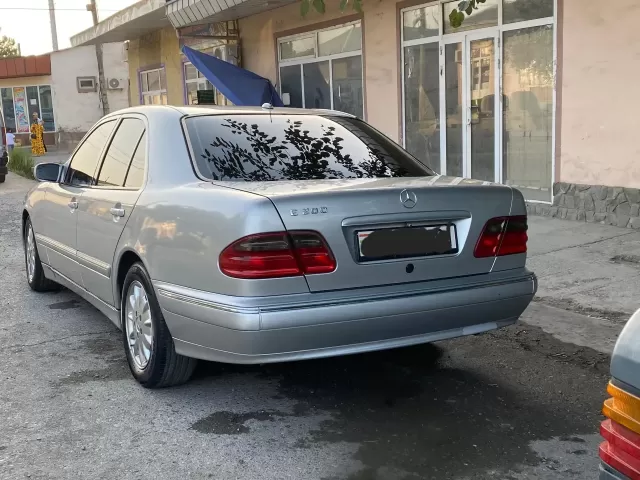 Mercedes-Benz E class, 2000 1, avtobaza.tj