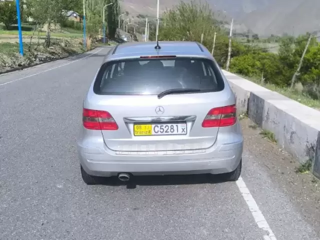 Mercedes-Benz B class, 2008 1, avtobaza.tj