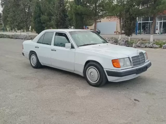 Mercedes-Benz W124, 1991 1, avtobaza.tj Mercedes-Benz W124, 1991 1, avtobaza.tj