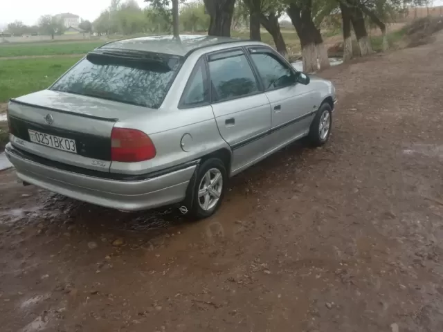 Opel Vectra A, 1993 1, avtobaza.tj