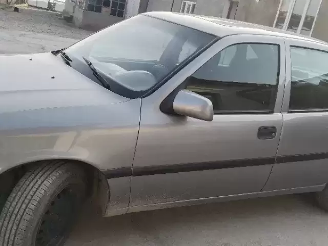 Opel Vectra A, 1993 1, avtobaza.tj