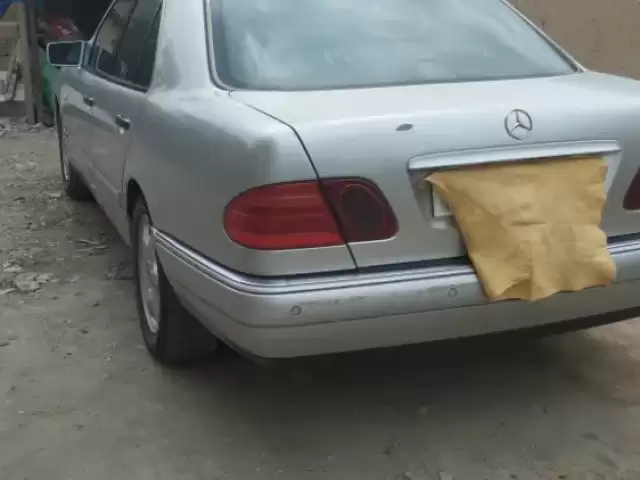 Mercedes-Benz E class, 1996 1, avtobaza.tj