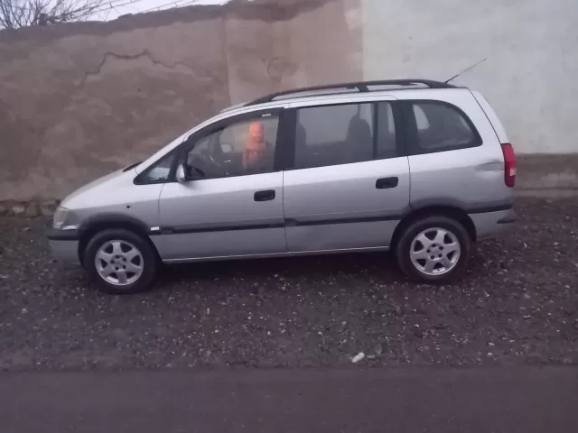 Opel Zafira 1, avtobaza.tj