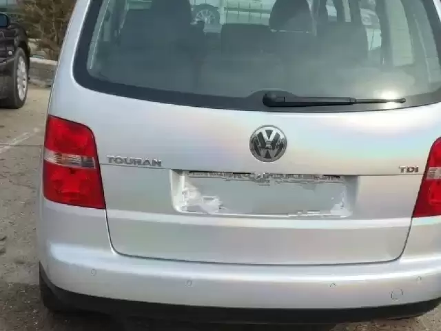 Volkswagen Touran, 2006 1, avtobaza.tj