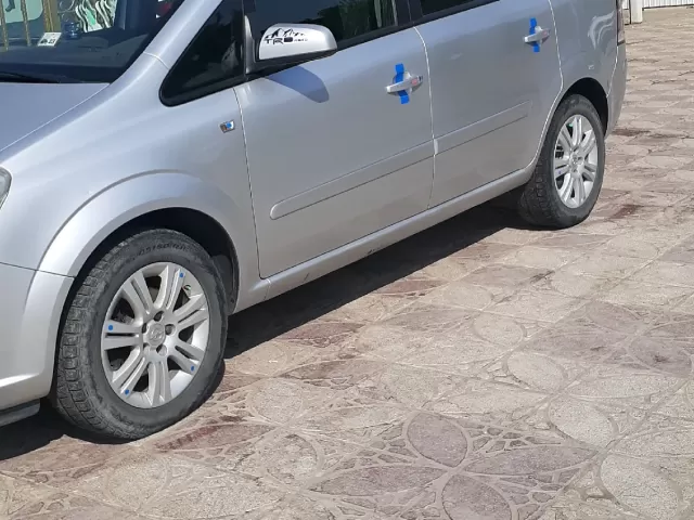 Opel Zafira 1, avtobaza.tj