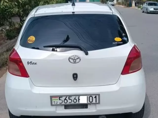 Toyota Vitz 1, avtobaza.tj