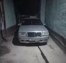 Mercedes-Benz C class, 1995 в Хамадани
